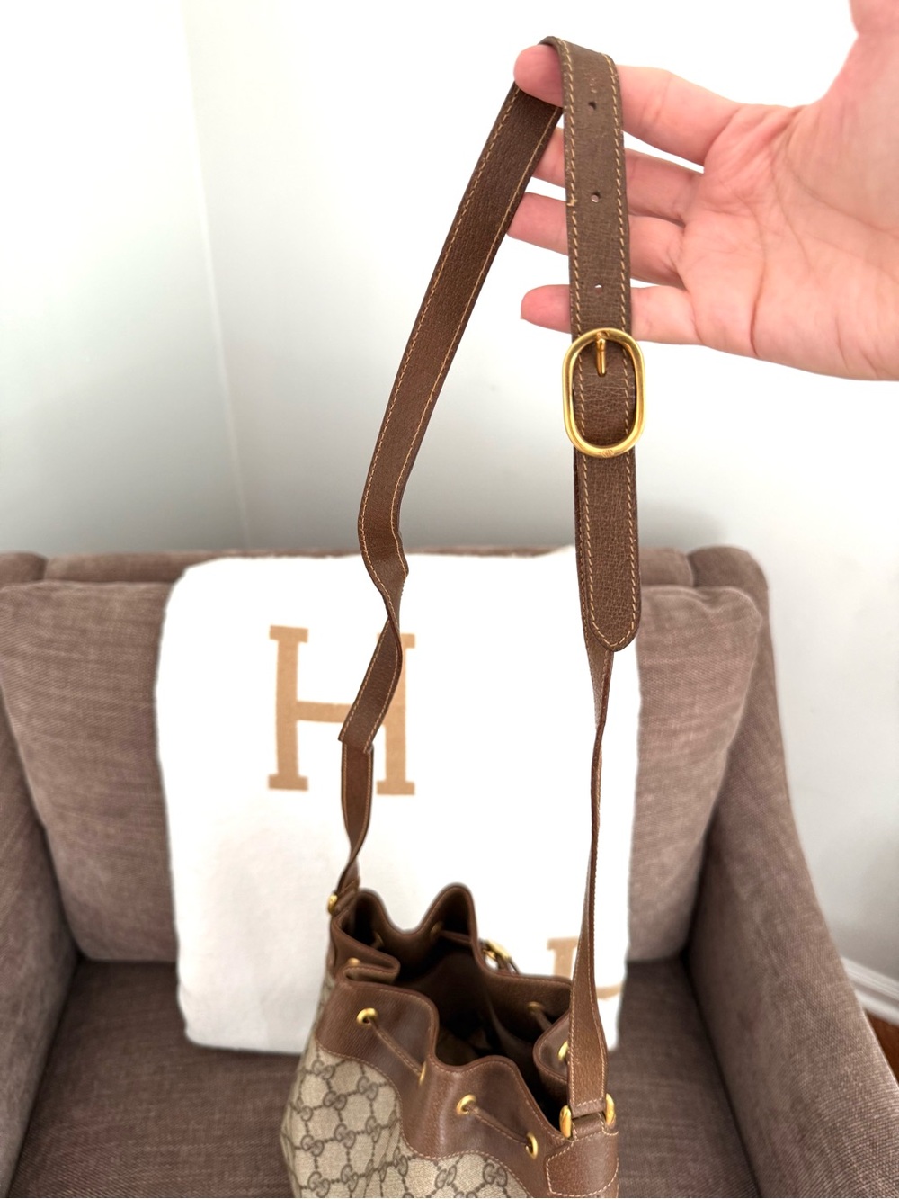 Gucci authentic brown monogram coated canvas Bucket Bag brown leather - Picture 11 of 16